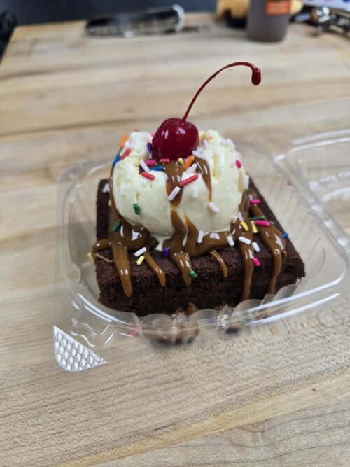 Brownie con helado